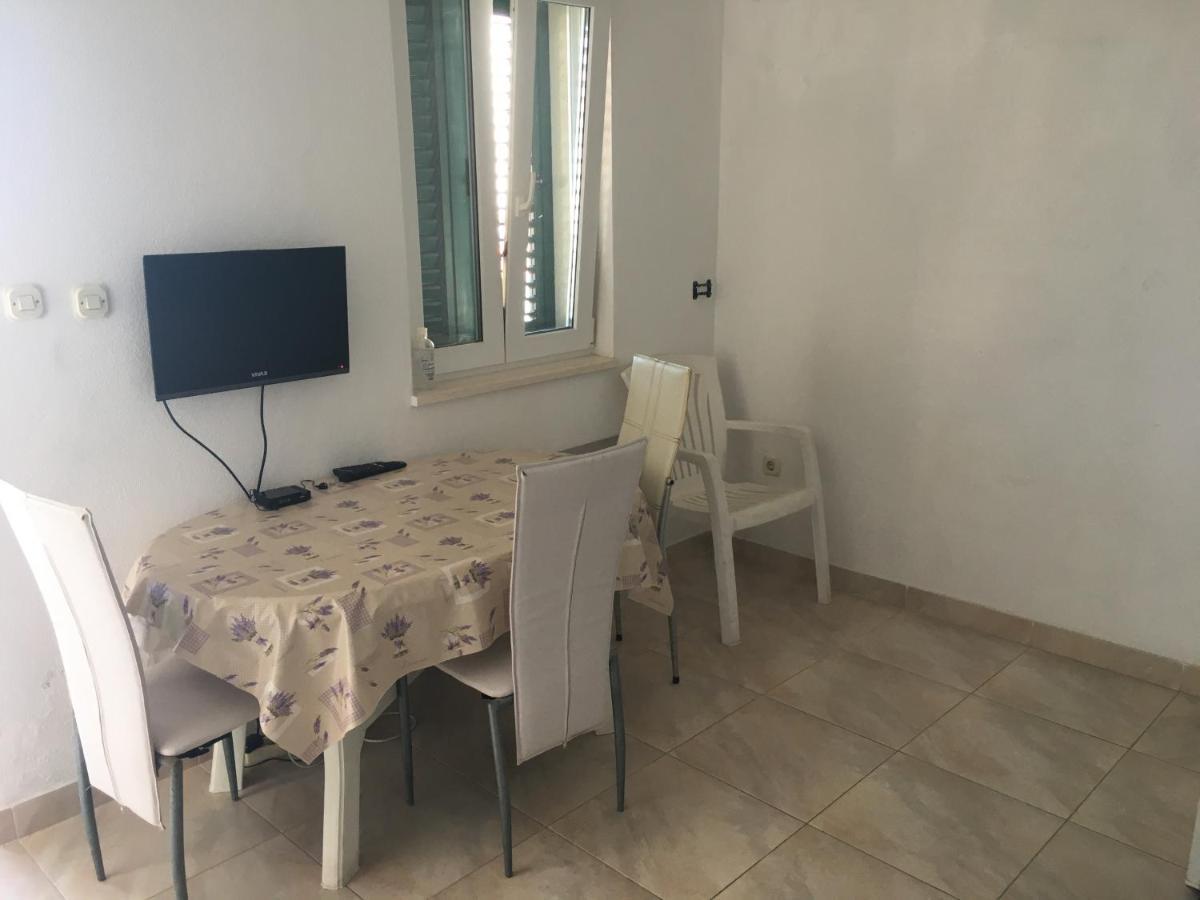 Apartmani Domenika Žuljana Exterior foto